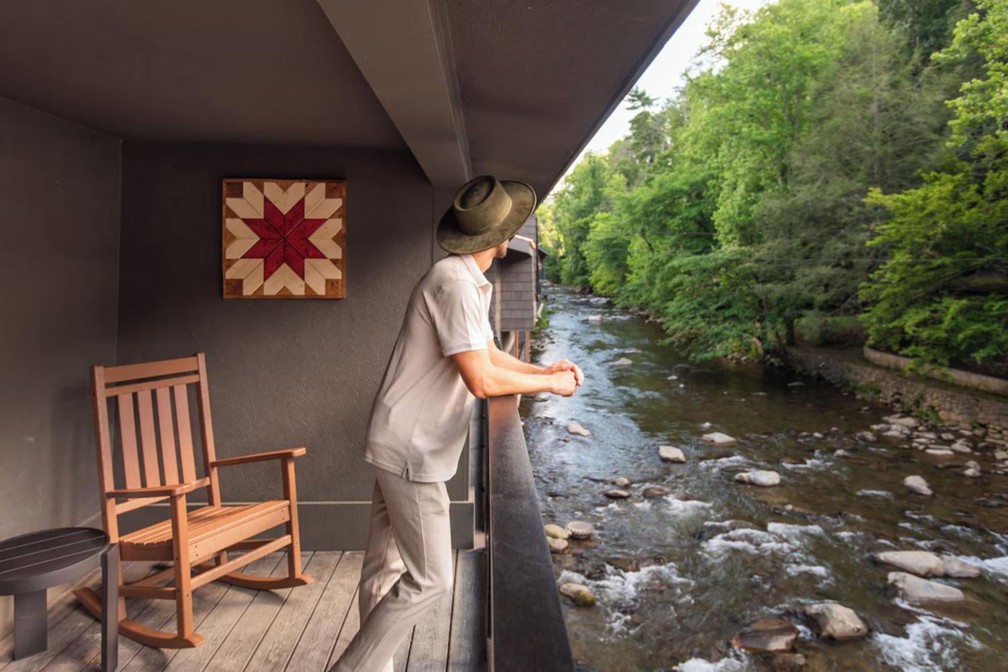Historic Rocky Waters Inn, A Small Luxury Hotel Gatlinburg Zewnętrze zdjęcie